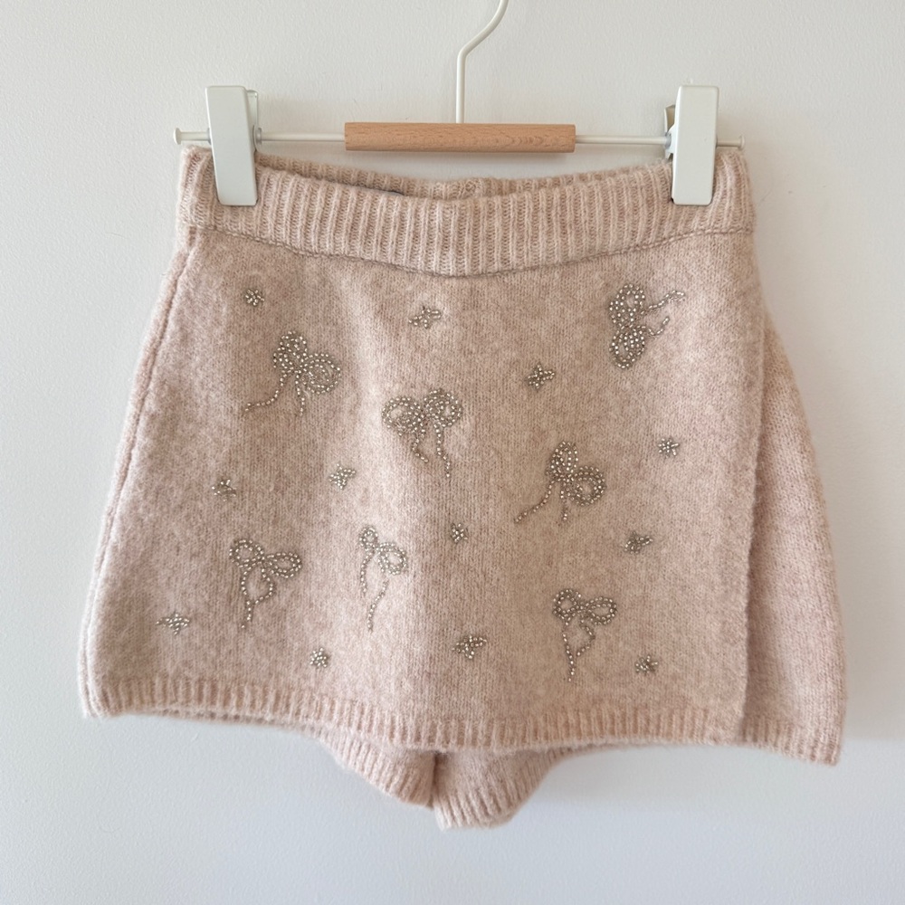 Zara Girls Beaded Knit Skort Sweater Skirt Cream Ecru Bow Embellished Size 6-7 - Picture 2 of 8